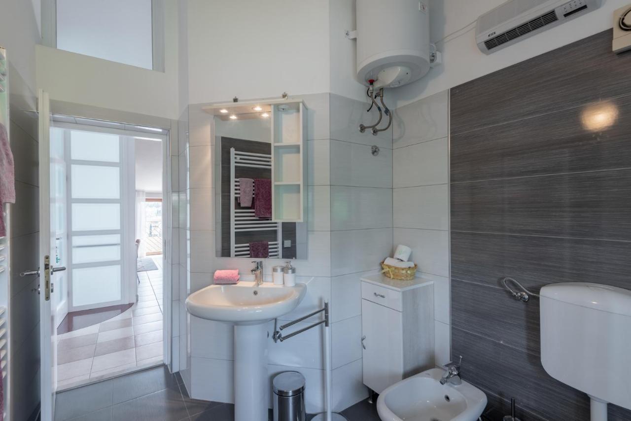 Apartment Anna 2 Pula Exterior photo